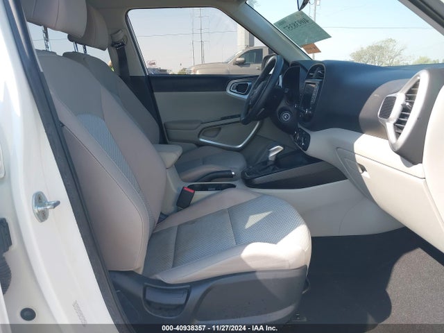 KIA SOUL LX 2022 KNDJ23AU0N7153736 Image 5