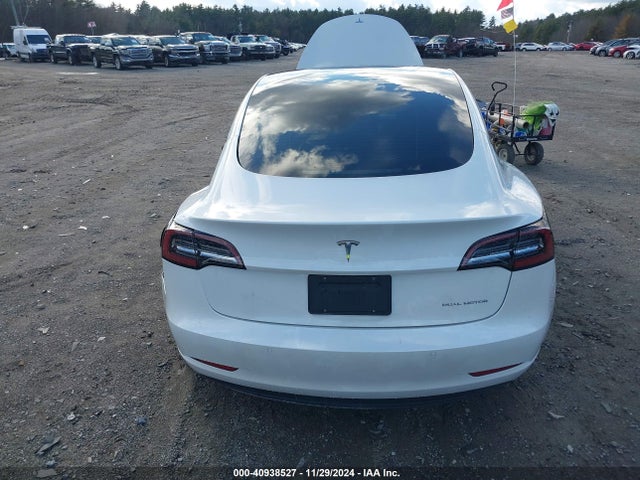 Tesla 2022 2022 5YJ3E1EB5NF180597 Image 16