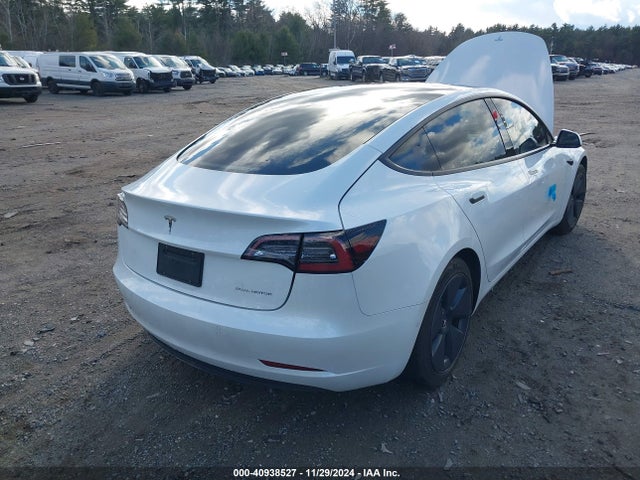 2022 TESLA MODEL 3 5YJ3E1EB5NF180597 Photo 3