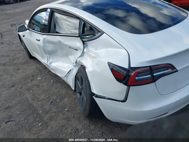 2022 TESLA MODEL 3 5YJ3E1EB5NF180597 Photo 5