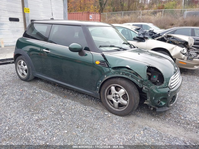 2011 MINI COOPER WMWSU3C56BTX96032 Photo 0
