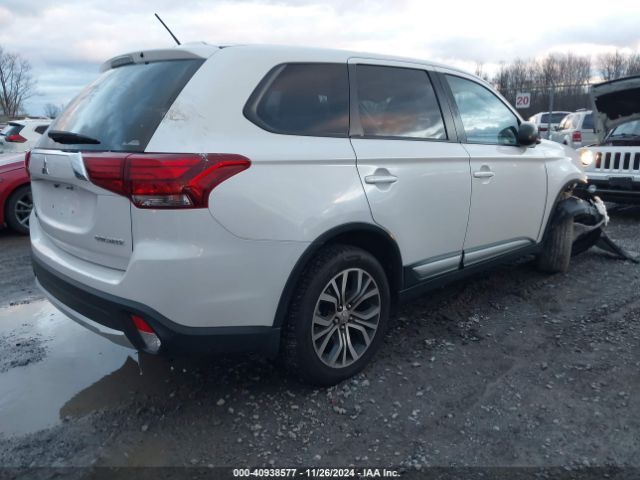 2016 MITSUBISHI OUTLANDER JA4AZ3A37GZ049586 Photo 3