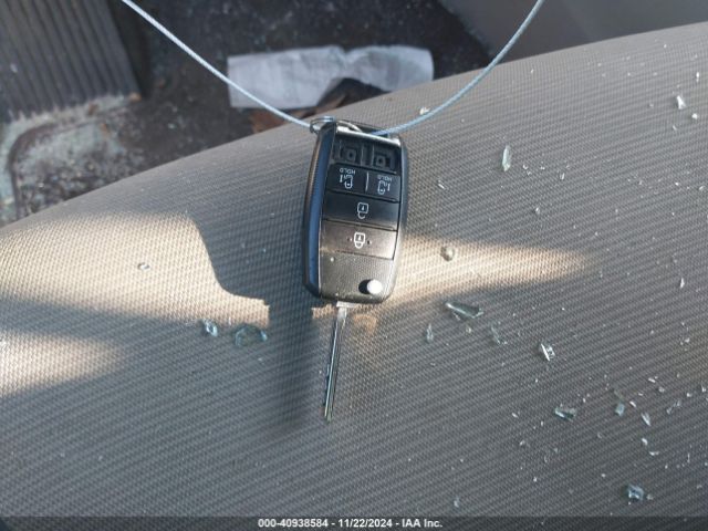 KNDMB5C15F6075697 KIA SEDONA LX