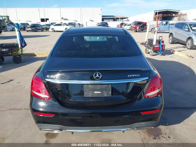 Mercedes-Benz E 300 2019 WDDZF4JBXKA514874 Image 16