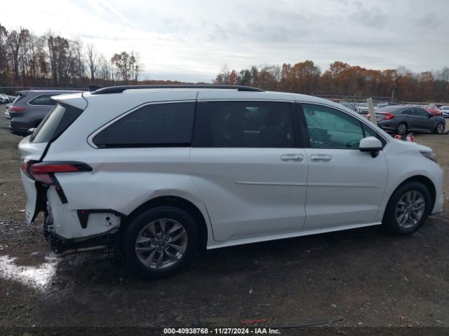 5TDYSKFC0NS049181 Toyota SIENNA XLE