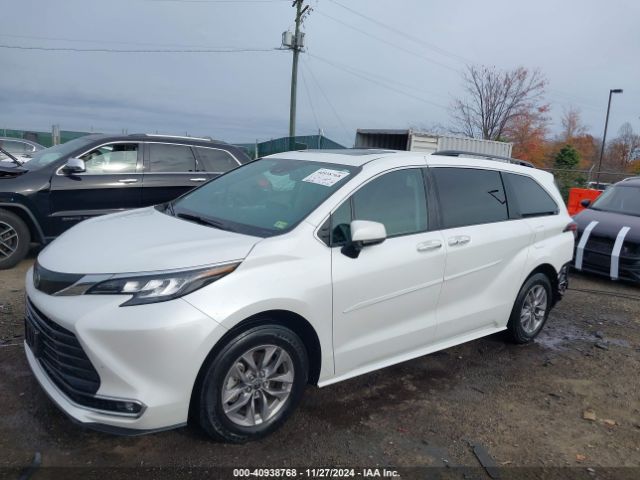 5TDYSKFC0NS049181 Toyota SIENNA XLE