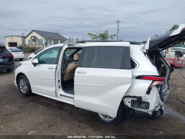 5TDYSKFC0NS049181 Toyota SIENNA XLE