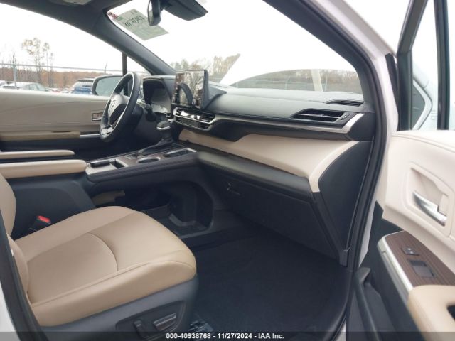 5TDYSKFC0NS049181 Toyota SIENNA XLE