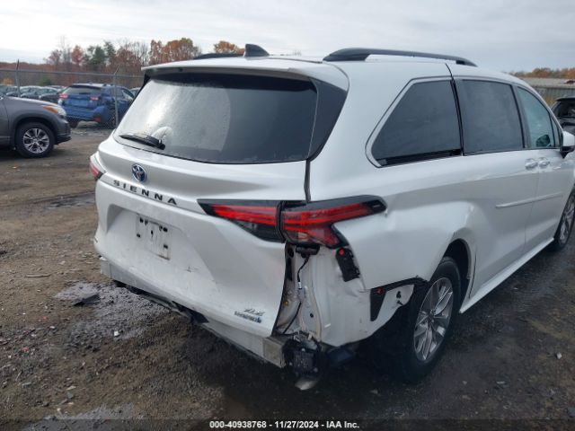 5TDYSKFC0NS049181 Toyota SIENNA XLE