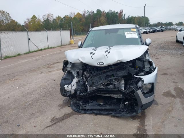 KNDJ23AU8M7748784 KIA SOUL S