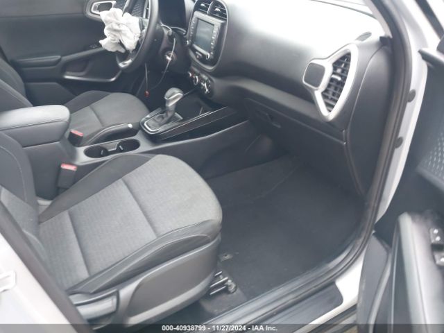 KNDJ23AU8M7748784 KIA SOUL S