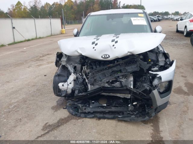 KNDJ23AU8M7748784 KIA SOUL S