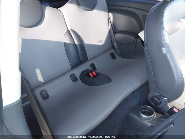 2006 MINI COOPER S WMWRE33536TJ36158 Photo 7