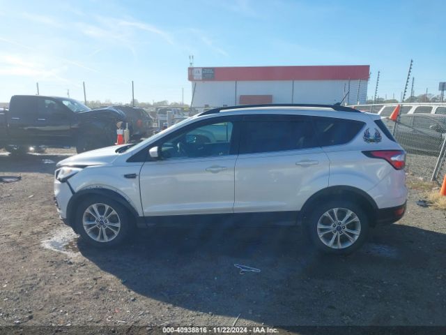 1FMCU9HD2JUB09434 Ford ESCAPE SEL