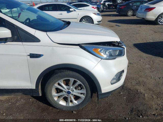 1FMCU9HD2JUB09434 Ford ESCAPE SEL