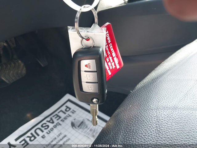 Nissan ROGUE S 2018 5N1AT2MT2JC756047 Image 11