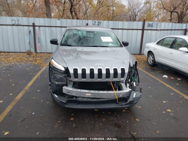 1C4PJMAB9GW323537 Jeep Cherokee Sport