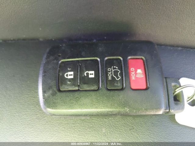 5TDJGRFH2JS044131 Toyota Highlander Hybrid Xle