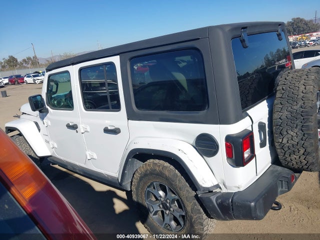 1C4HJXEN3MW714043 Jeep Wrangler Unlimited Sahara 4x4