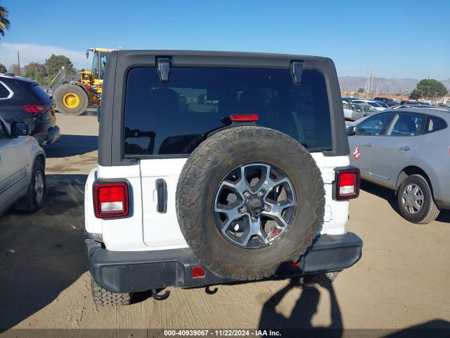 1C4HJXEN3MW714043 Jeep Wrangler Unlimited Sahara 4x4