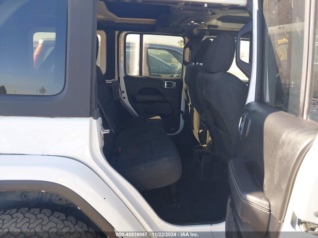 1C4HJXEN3MW714043 Jeep Wrangler Unlimited Sahara 4x4