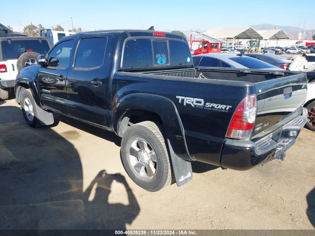 Toyota Tacoma Double Cab 2014 3TMLU4ENXEM150313 Image 3