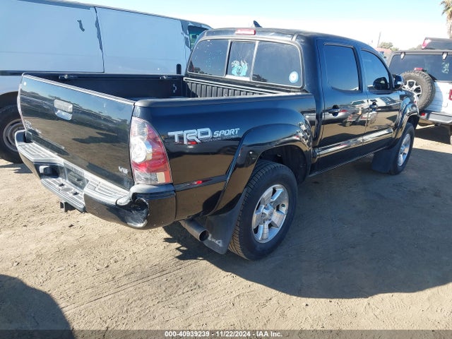 Toyota Tacoma Double Cab 2014 3TMLU4ENXEM150313 Image 4
