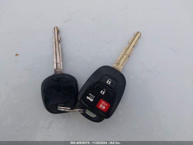 Toyota COROLLA LE 2015 5YFBURHE9FP211407 Image 11