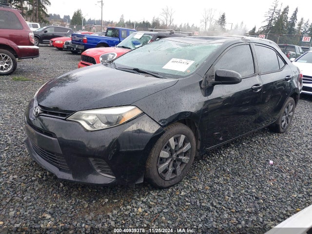 Toyota COROLLA LE 2015 5YFBURHE9FP211407 Image 2