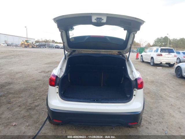 JN1BJ1CP2HW031590 Nissan Rogue Sport Sl