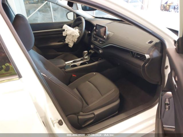 1N4BL4DW6LC284748 Nissan Altima Sv Intelligent Awd