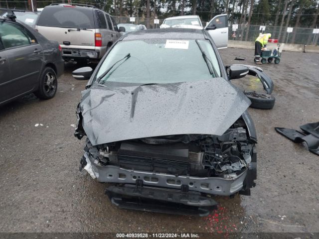 1FADP3J20JL313893 Ford Focus Titanium