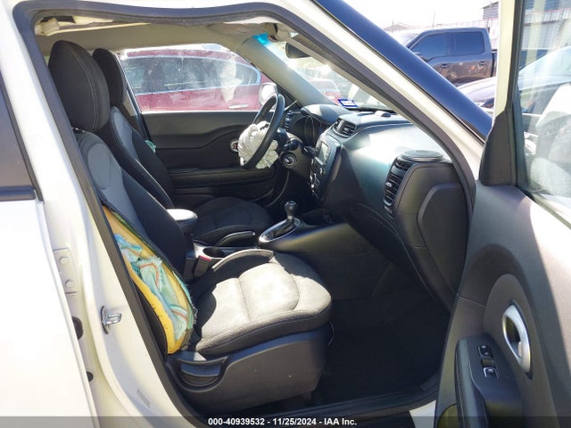 KIA SOUL + 2017 KNDJP3A53H7475463 Image 5