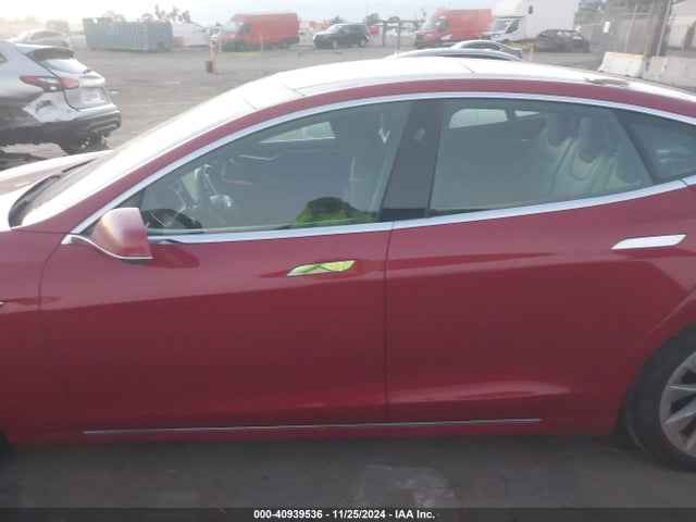 Tesla Model S 60d/70d/75d/85d/90d 2016 5YJSA1E22GF161001 Image 15