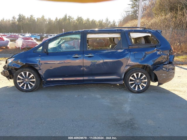 5TDJZ3DCXLS250685 Toyota SIENNA LE