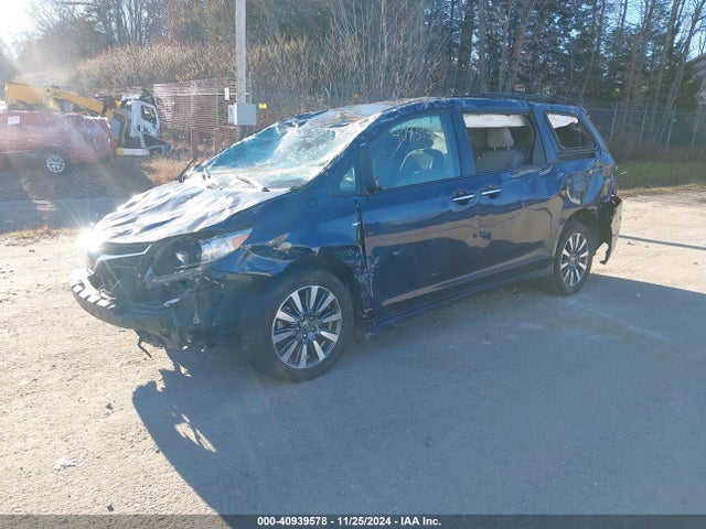 5TDJZ3DCXLS250685 Toyota SIENNA LE
