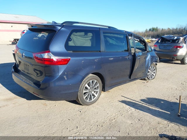 5TDJZ3DCXLS250685 Toyota SIENNA LE