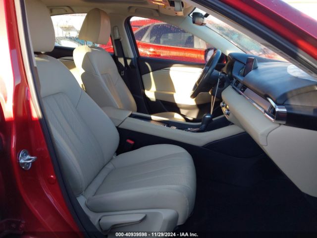 2018 MAZDA MAZDA6 JM1GL1VM6J1336383 Photo 4