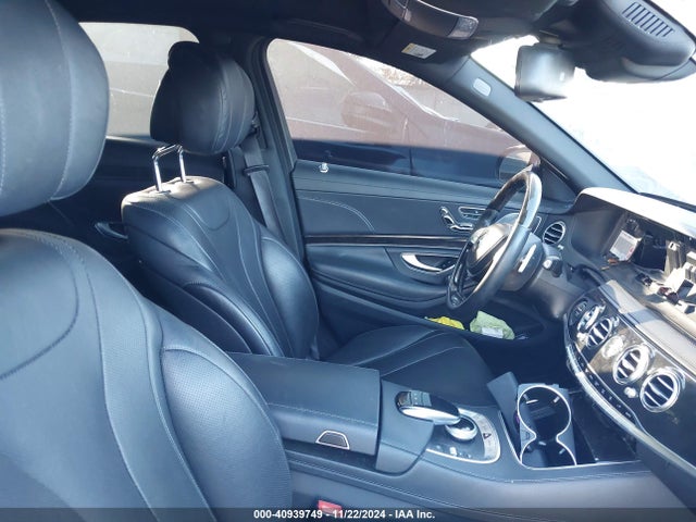 WDDUG8CB9FA112944 Mercedes-Benz S 550