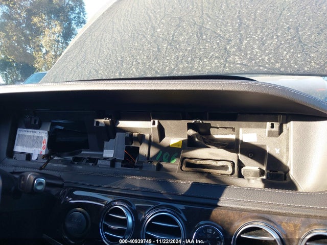 WDDUG8CB9FA112944 Mercedes-Benz S 550