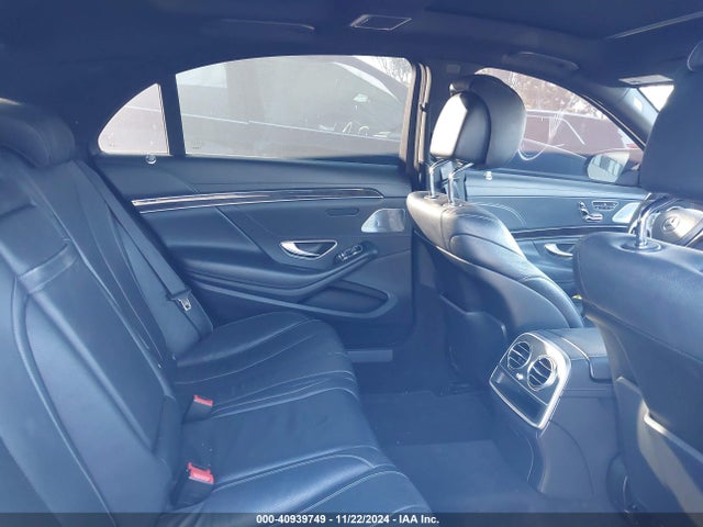 WDDUG8CB9FA112944 Mercedes-Benz S 550