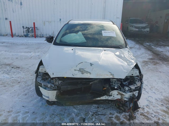 Ford FOCUS SE 2016 1FADP3K27GL270810 Image 13