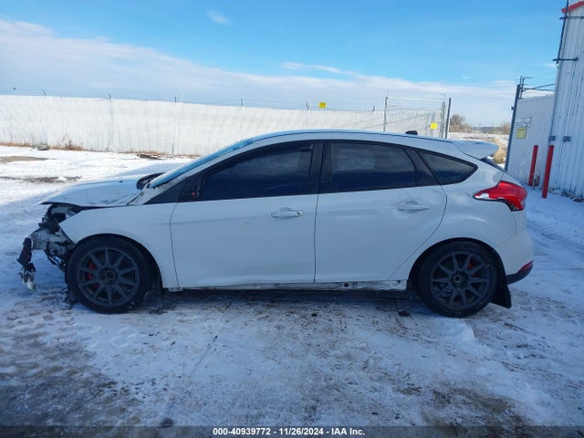 Ford FOCUS SE 2016 1FADP3K27GL270810 Image 15