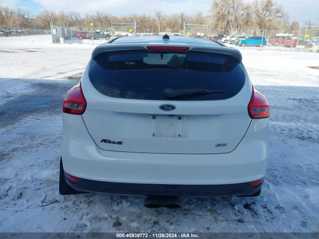 Ford FOCUS SE 2016 1FADP3K27GL270810 Image 17