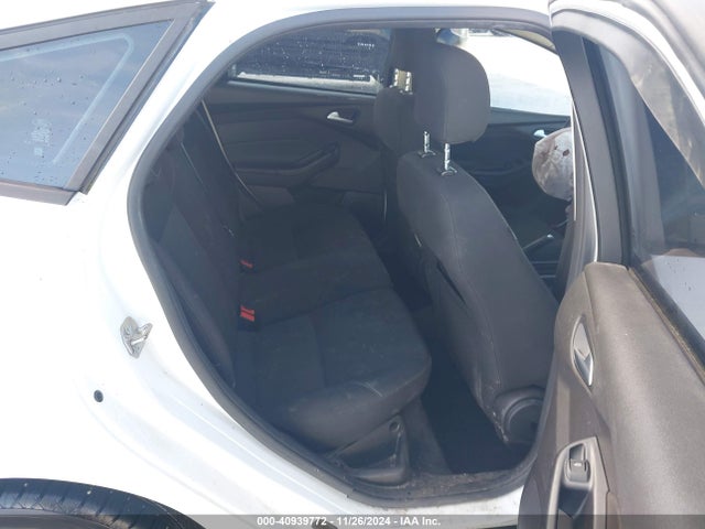Ford FOCUS SE 2016 1FADP3K27GL270810 Image 8