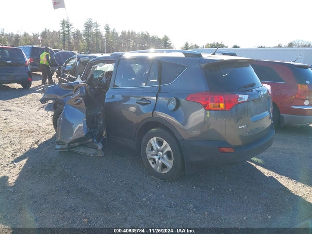 Toyota RAV4 LE 2014 JTMBFREV1ED095460 Image 3