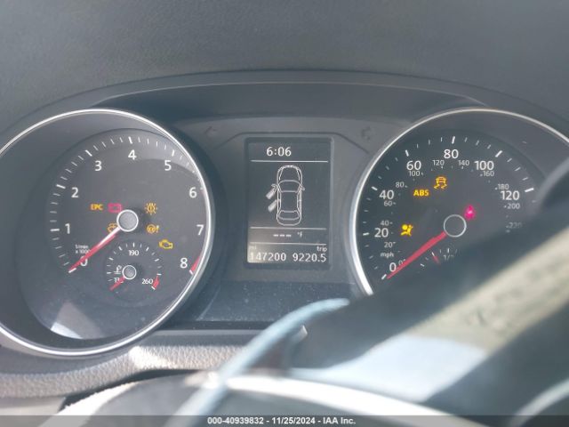 1VWDT7A39HC052759 Volkswagen Passat 1.8t R-line