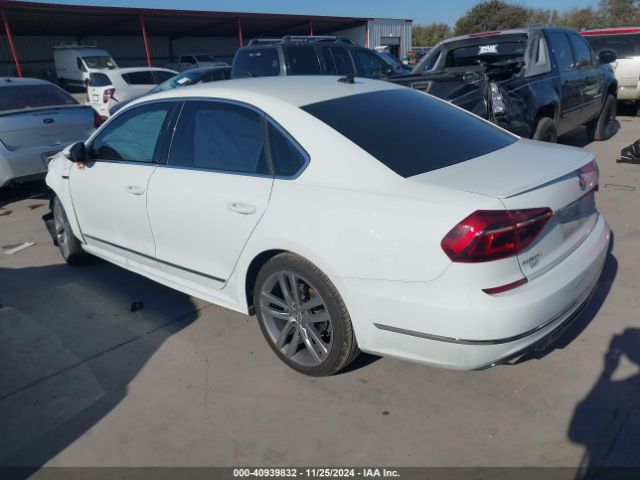 1VWDT7A39HC052759 Volkswagen Passat 1.8t R-line