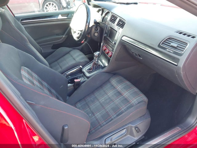 3VW4T7AU1FM044689 Volkswagen Golf Gti 2.0t S 4-door