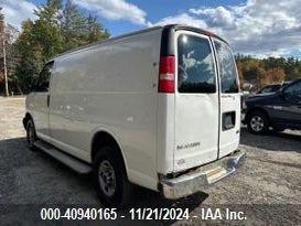 GMC Savana G2500 2018 1GTW7AFG9J1902352 Image 3